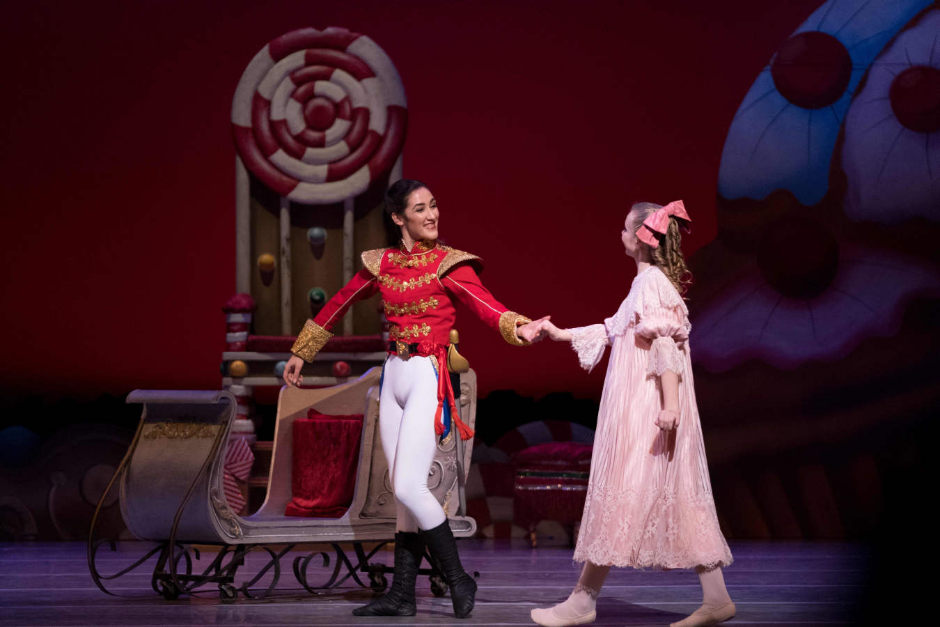 La bailarina Miranda Dafoe se ha convertido en la primera mujer en interpretar el Cascanueces