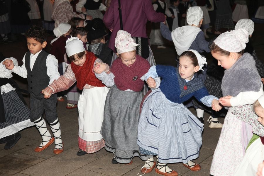 Fotos: Amplia comitiva en Ordizia