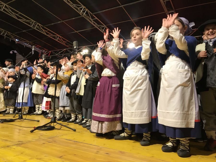 Fotos: Coros en Irun y Hondarribia