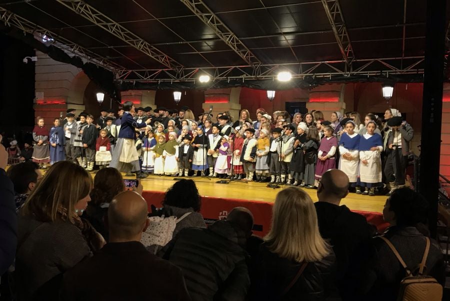 Fotos: Coros en Irun y Hondarribia