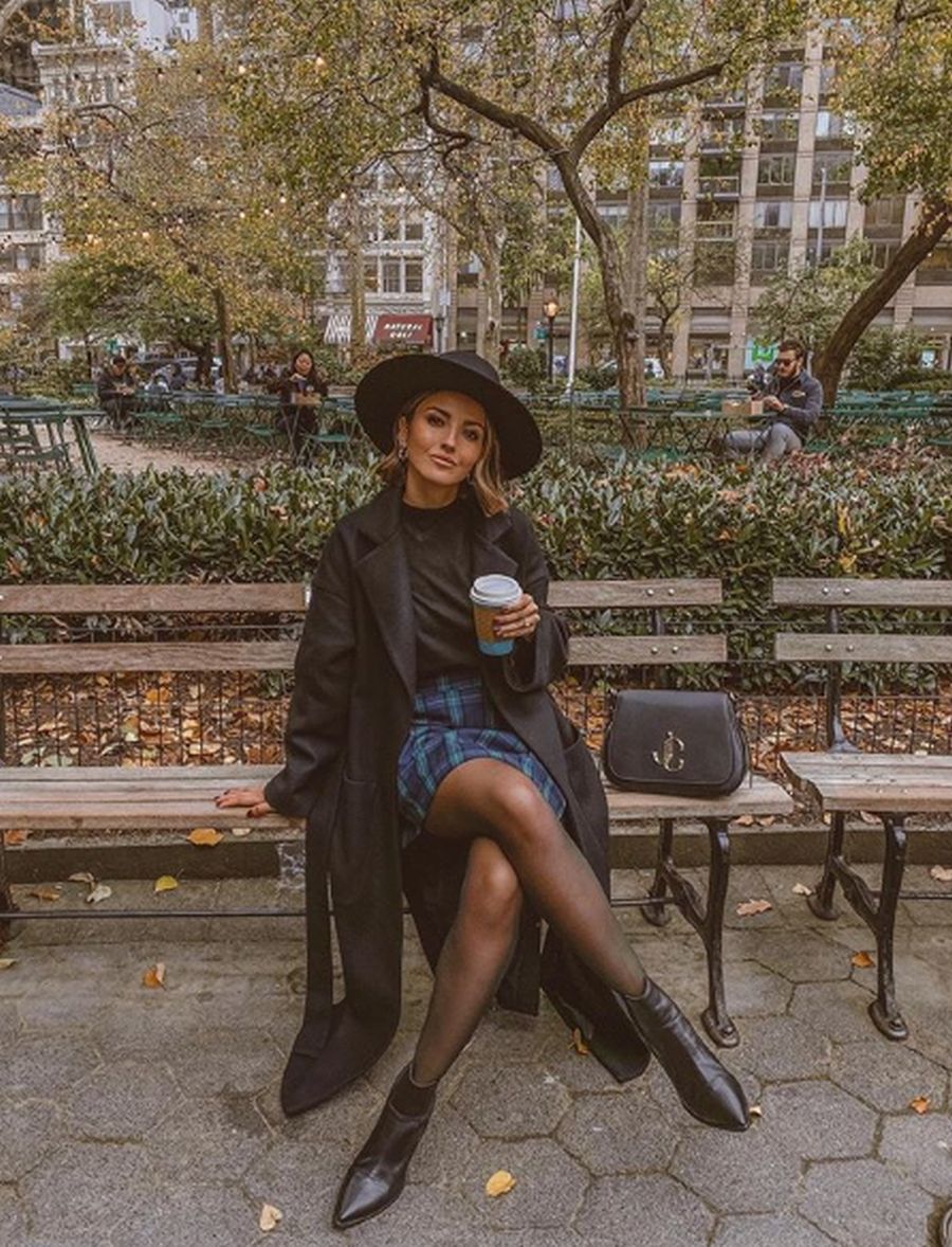 Se trata de la inversión más interesante de un buen fondo de armario. Un abrigo debe ser duradero, camaleónico y adaptable al ritmo de vida de cada una. Toma nota de las 18 propuestas que te presentamos para sacarle una rentabilidad máxima a la "pieza" por excelencia, junto a la camisa blanca y los 'jeans'