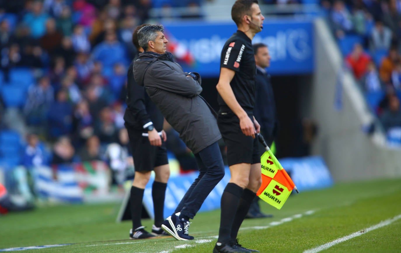 Willian José ha adelantado a la Real en el marcador al descanso, pero el Villarreal ha remontado con los goles de Trigueros de penalti, y Cazorla tras la revisión del VAR