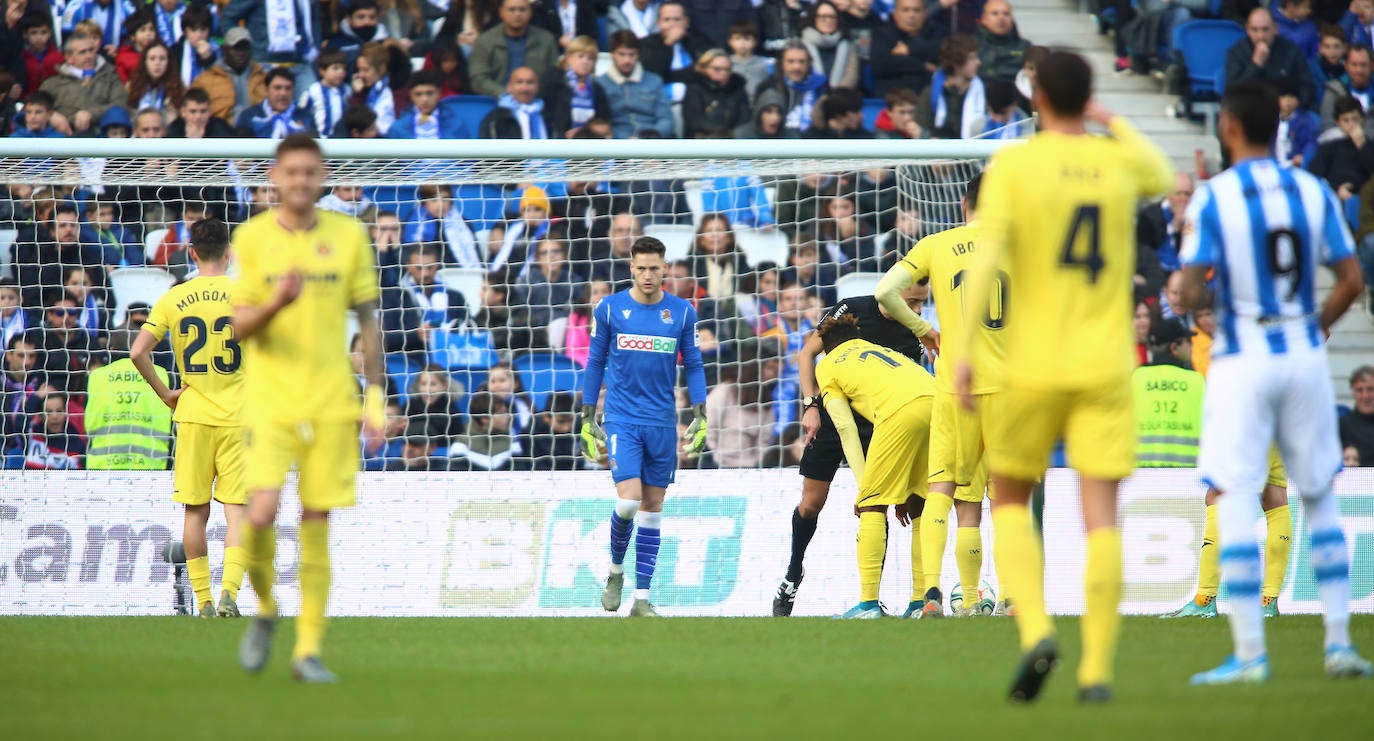 Willian José ha adelantado a la Real en el marcador al descanso, pero el Villarreal ha remontado con los goles de Trigueros de penalti, y Cazorla tras la revisión del VAR