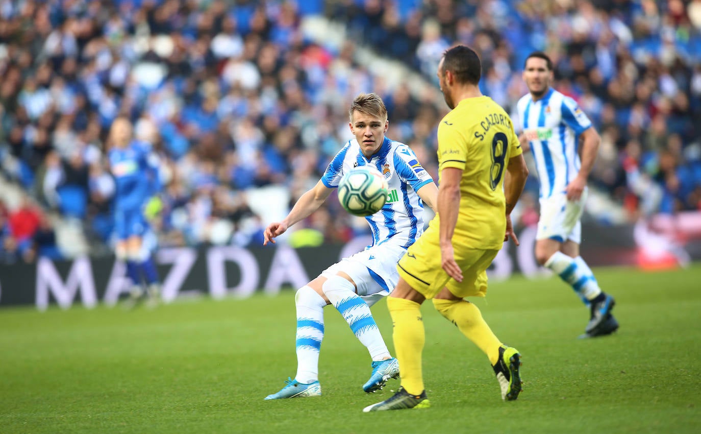 Willian José ha adelantado a la Real en el marcador al descanso, pero el Villarreal ha remontado con los goles de Trigueros de penalti, y Cazorla tras la revisión del VAR