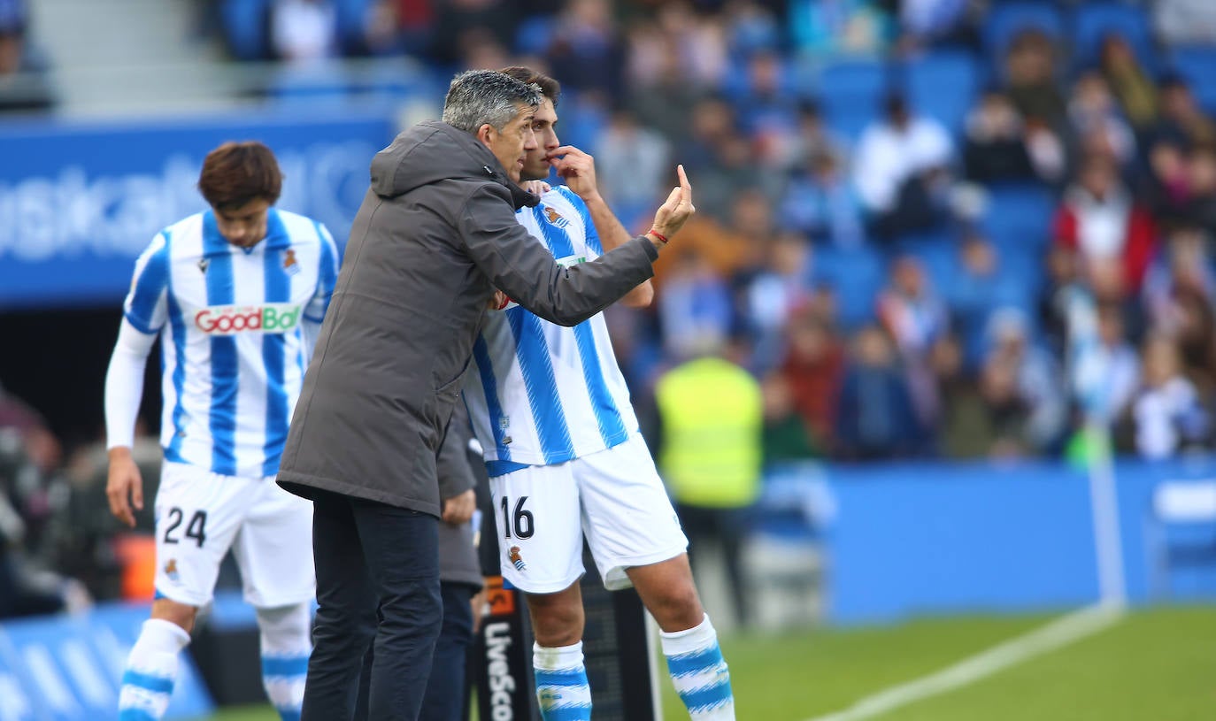 Willian José ha adelantado a la Real en el marcador al descanso, pero el Villarreal ha remontado con los goles de Trigueros de penalti, y Cazorla tras la revisión del VAR