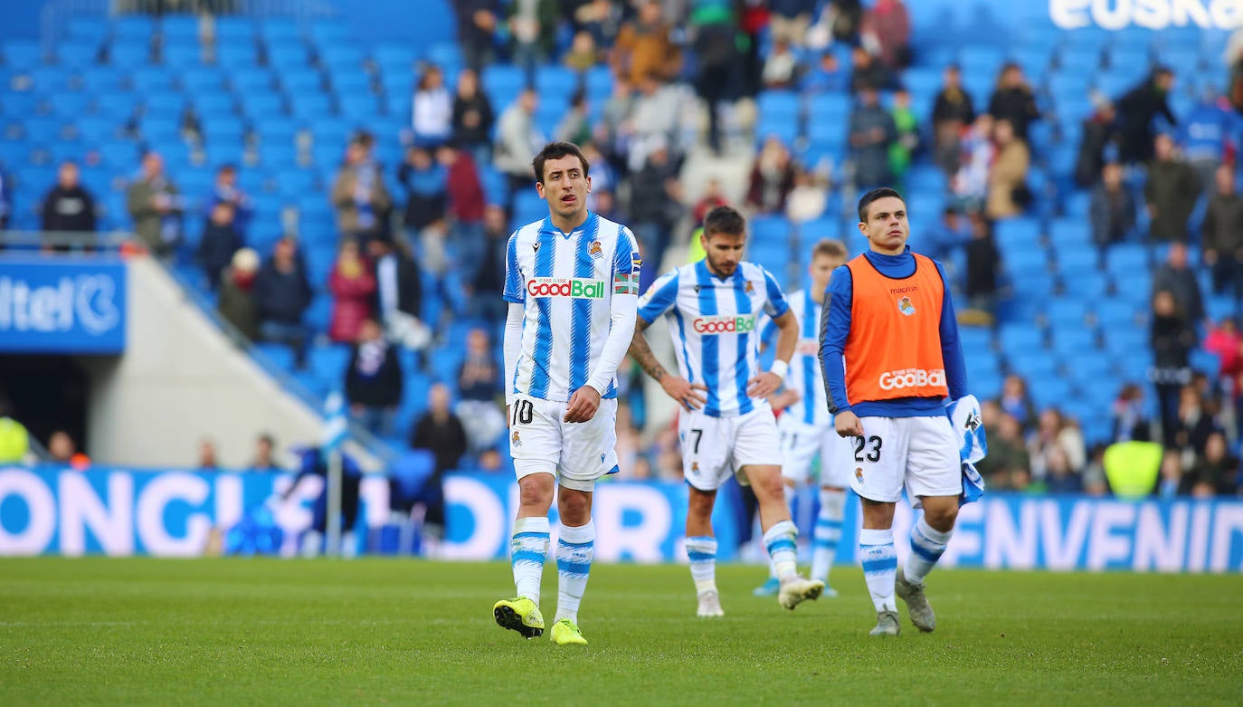 Willian José ha adelantado a la Real en el marcador al descanso, pero el Villarreal ha remontado con los goles de Trigueros de penalti, y Cazorla tras la revisión del VAR