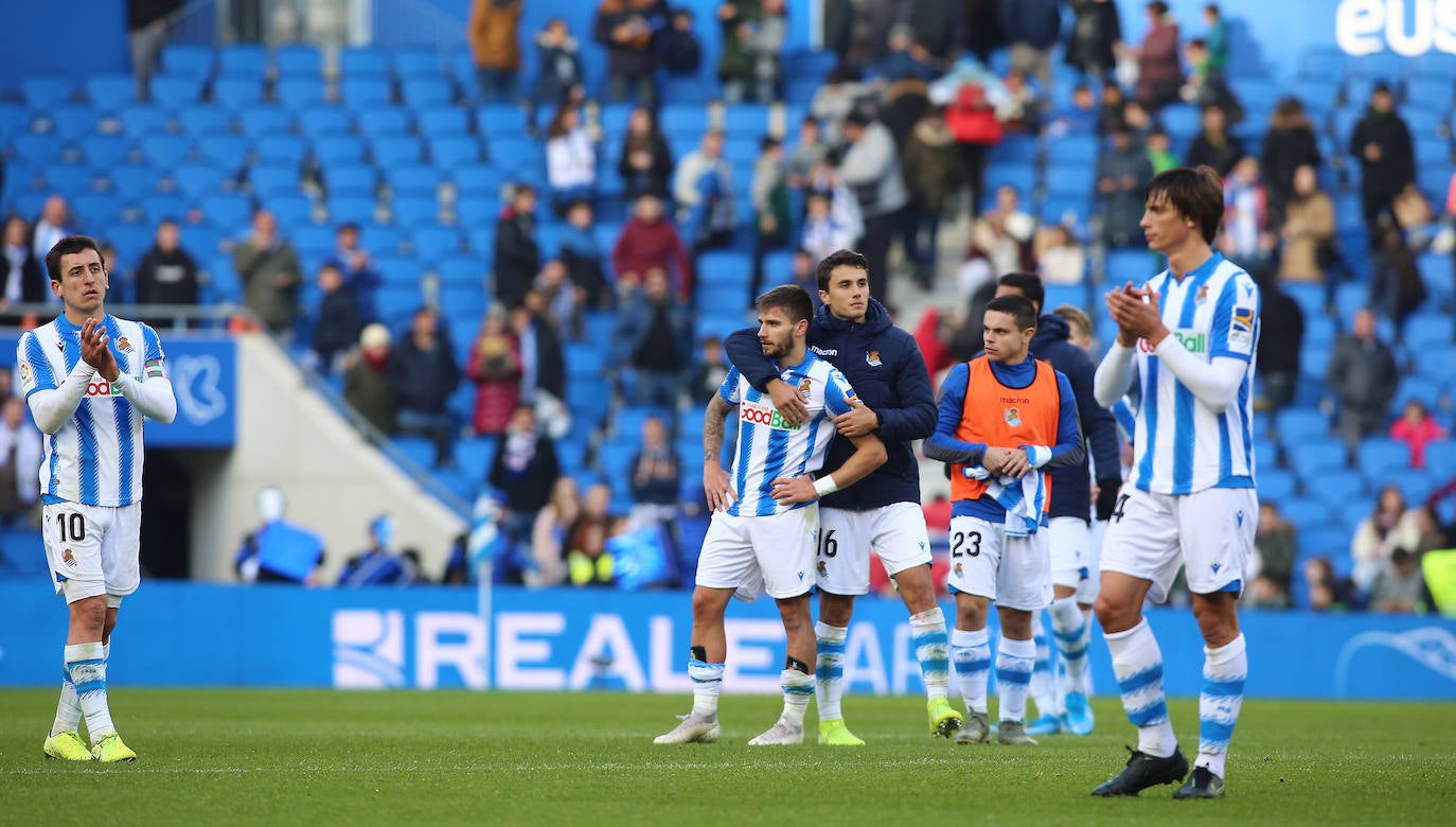 Willian José ha adelantado a la Real en el marcador al descanso, pero el Villarreal ha remontado con los goles de Trigueros de penalti, y Cazorla tras la revisión del VAR
