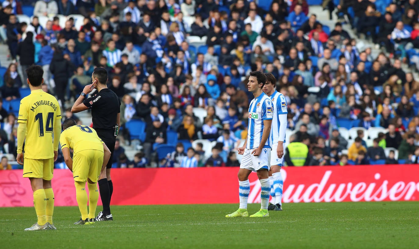 Willian José ha adelantado a la Real en el marcador al descanso, pero el Villarreal ha remontado con los goles de Trigueros de penalti, y Cazorla tras la revisión del VAR