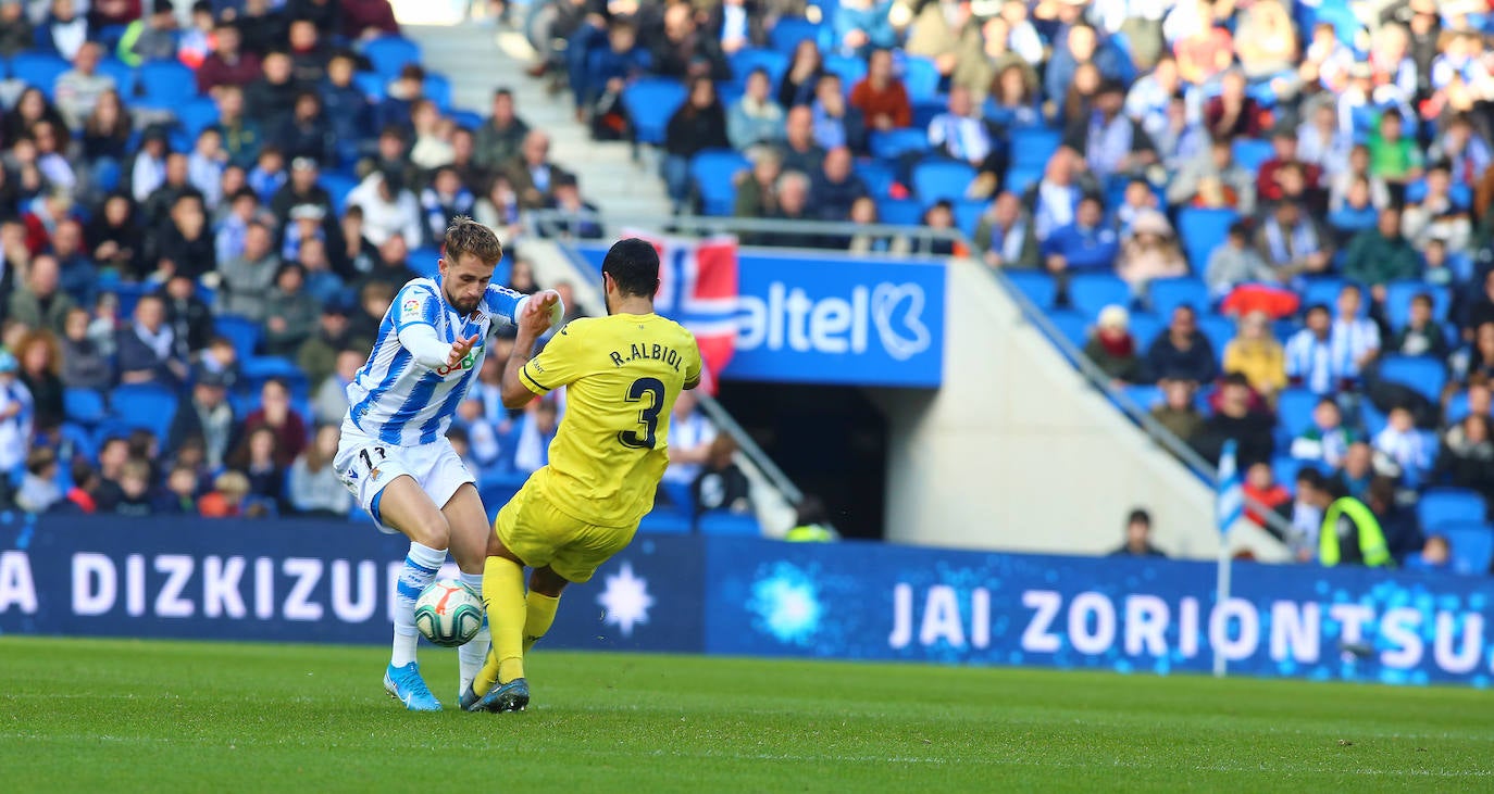 Willian José ha adelantado a la Real en el marcador al descanso, pero el Villarreal ha remontado con los goles de Trigueros de penalti, y Cazorla tras la revisión del VAR