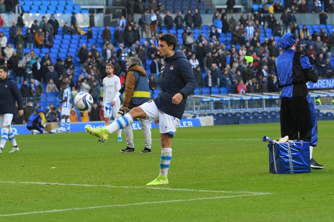 Willian José ha adelantado a la Real en el marcador al descanso, pero el Villarreal ha remontado con los goles de Trigueros de penalti, y Cazorla tras la revisión del VAR