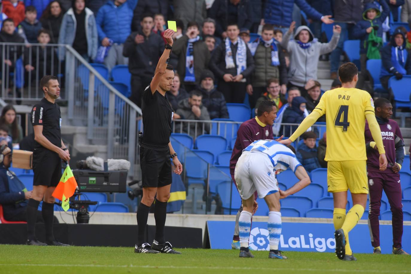 Willian José ha adelantado a la Real en el marcador al descanso, pero el Villarreal ha remontado con los goles de Trigueros de penalti, y Cazorla tras la revisión del VAR