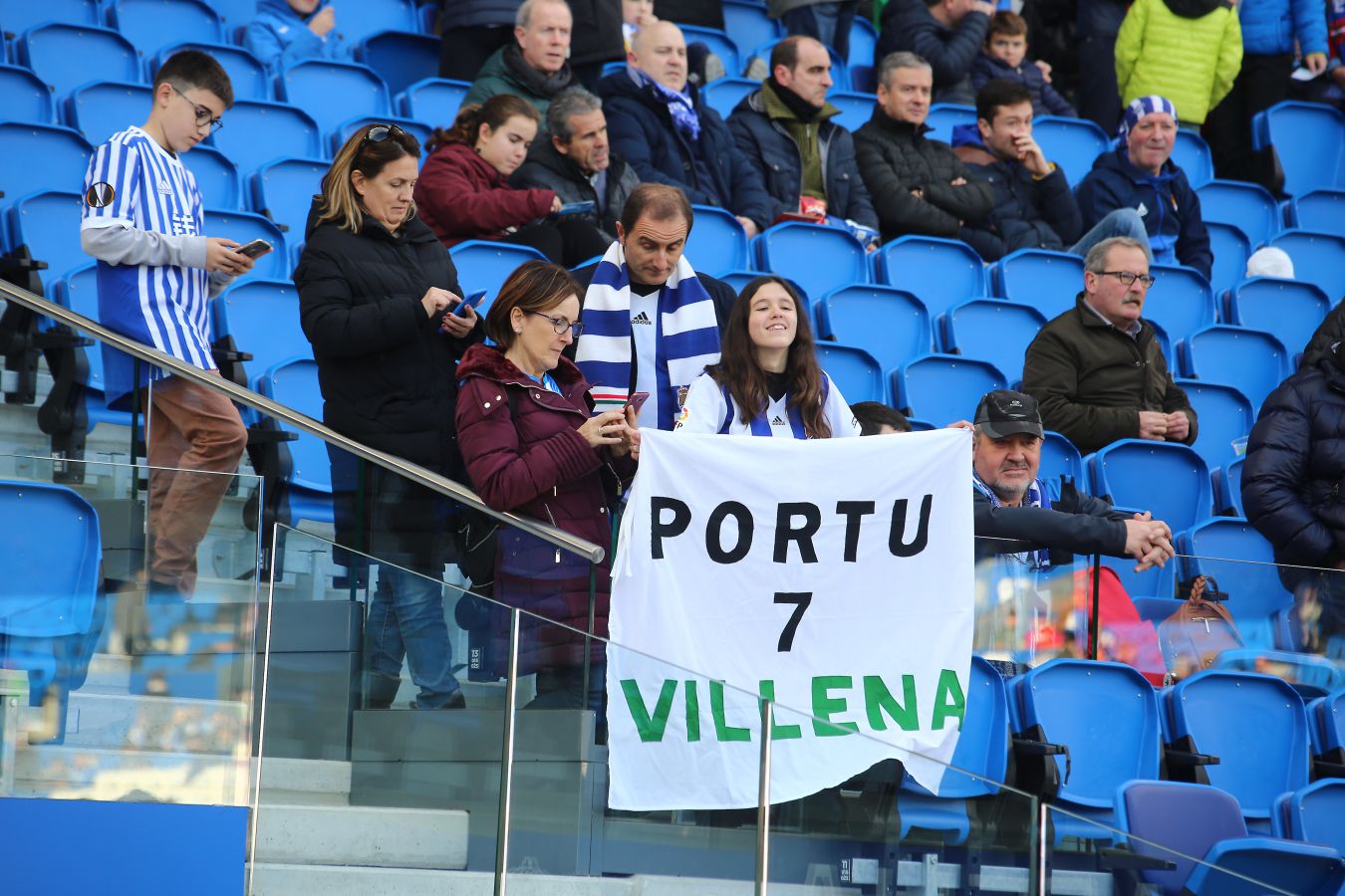 Willian José ha adelantado a la Real al descanso, pero el Villarreal ha remontado en la segunda parte con los goles de Trigueros de penalti y Cazorla tras la revisión del VAR