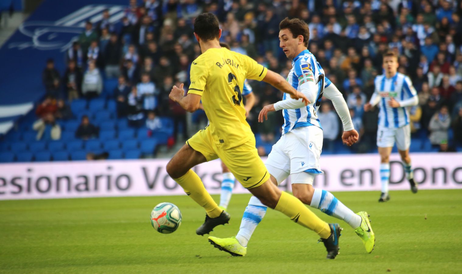 Willian José ha adelantado a la Real al descanso, pero el Villarreal ha remontado en la segunda parte con los goles de Trigueros de penalti y Cazorla tras la revisión del VAR