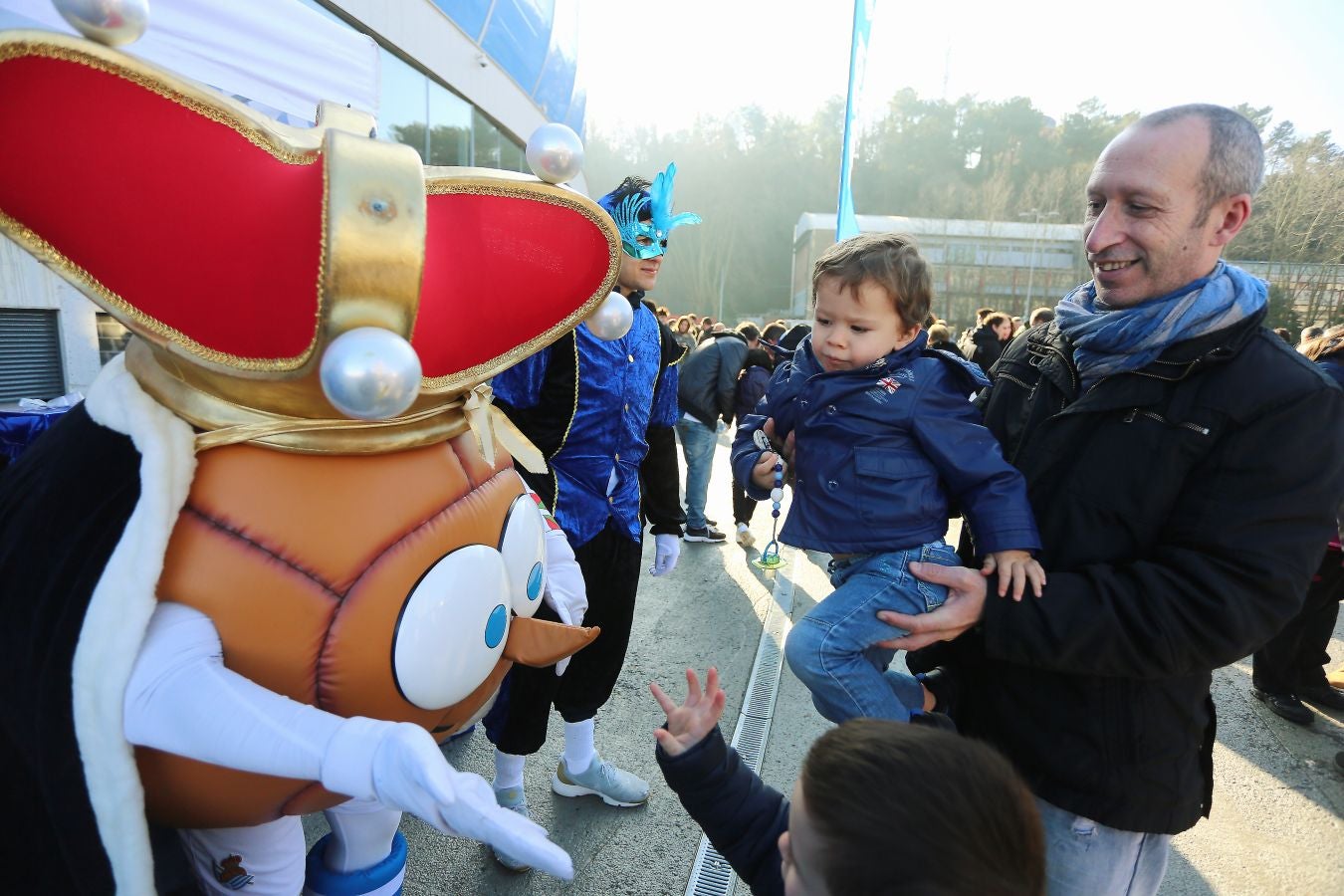 Willian José ha adelantado a la Real en la primera parte, pero el Villarreal ha remontado en la segunda parte con los goles de Trigueros de penalti y Cazorla tras la revisión del VAR