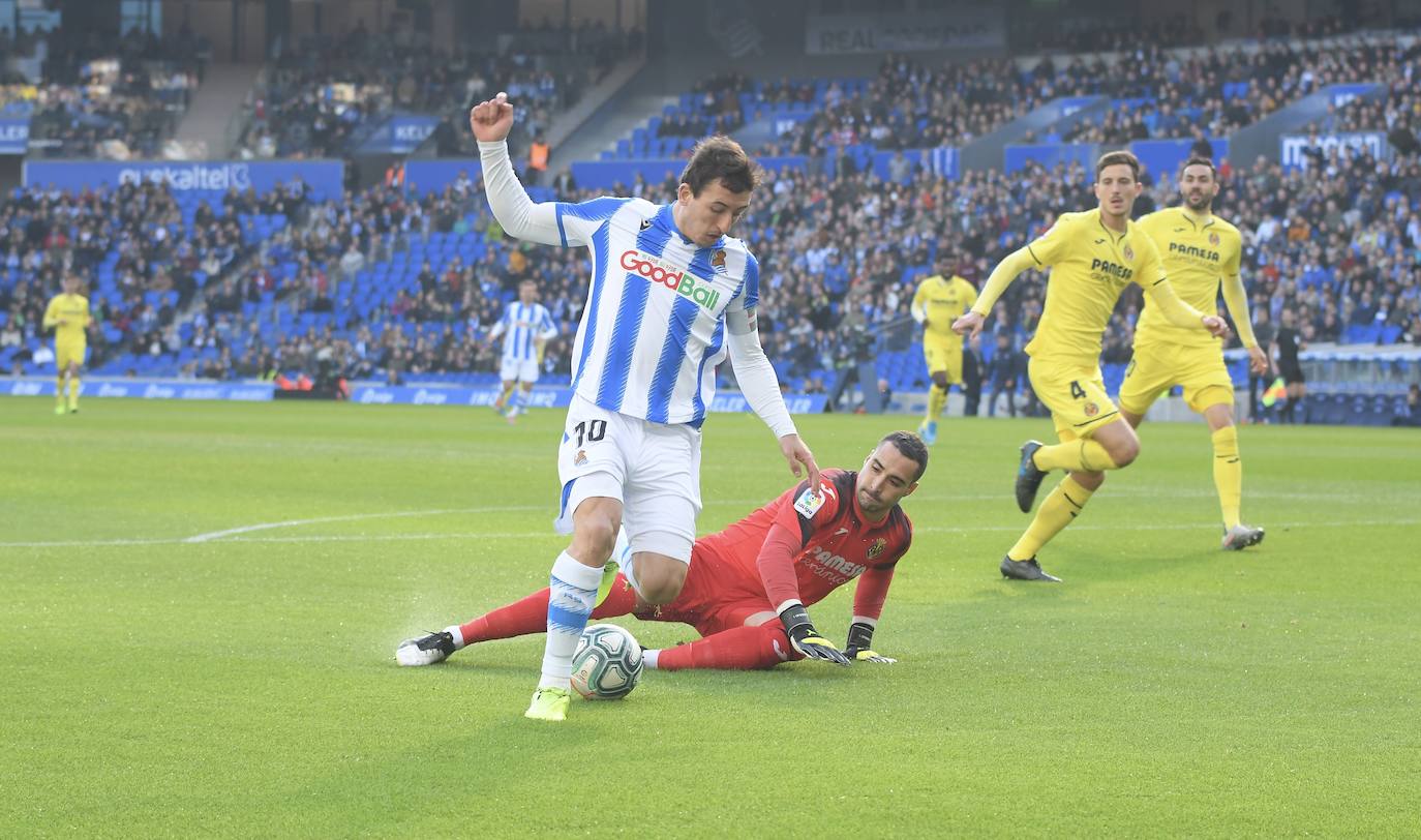Willian José ha adelantado a la Real al descanso, pero el Villarreal ha remontado en la segunda parte con los goles de Trigueros de penalti y Cazorla tras la revisión del VAR