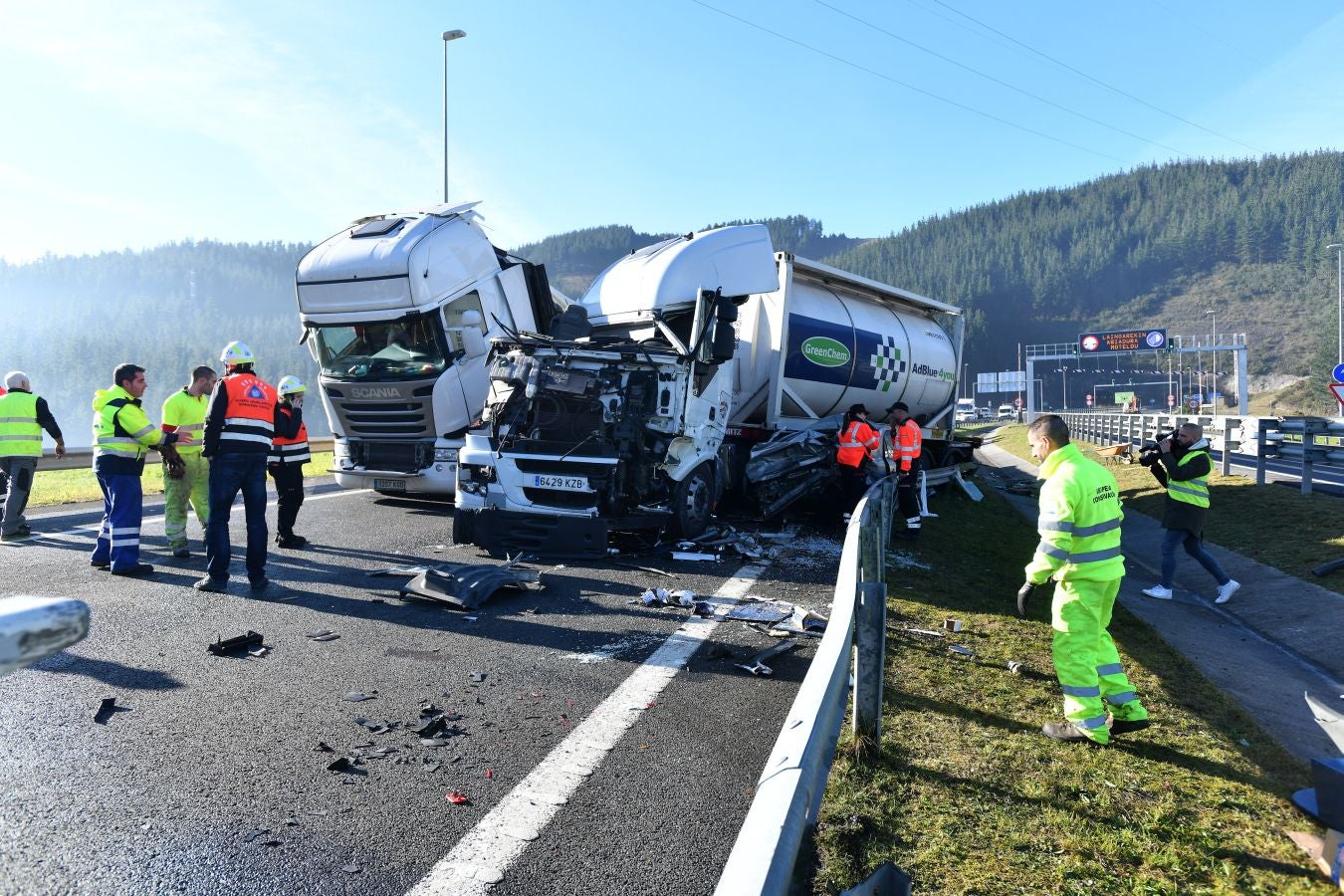 Como consecuencia del accidente, diez personas han resultado heridas, dos de ellas en estado muy grave
