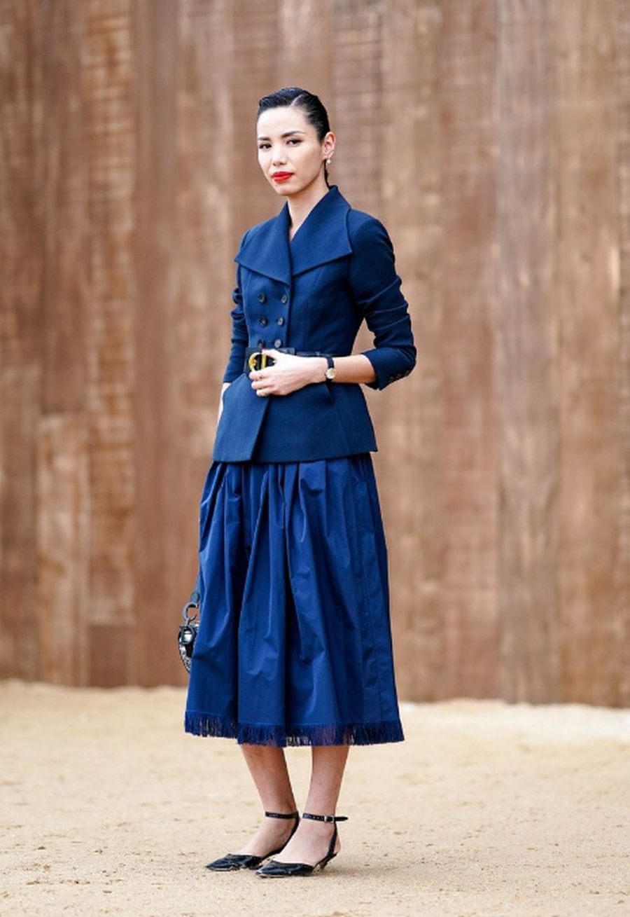 Es un color que ha eclipsado y sucumbido a todas las 'instagramer' y referentes de la moda, que ya apuestan por el 'Blue Classic' en cada uno de sus looks