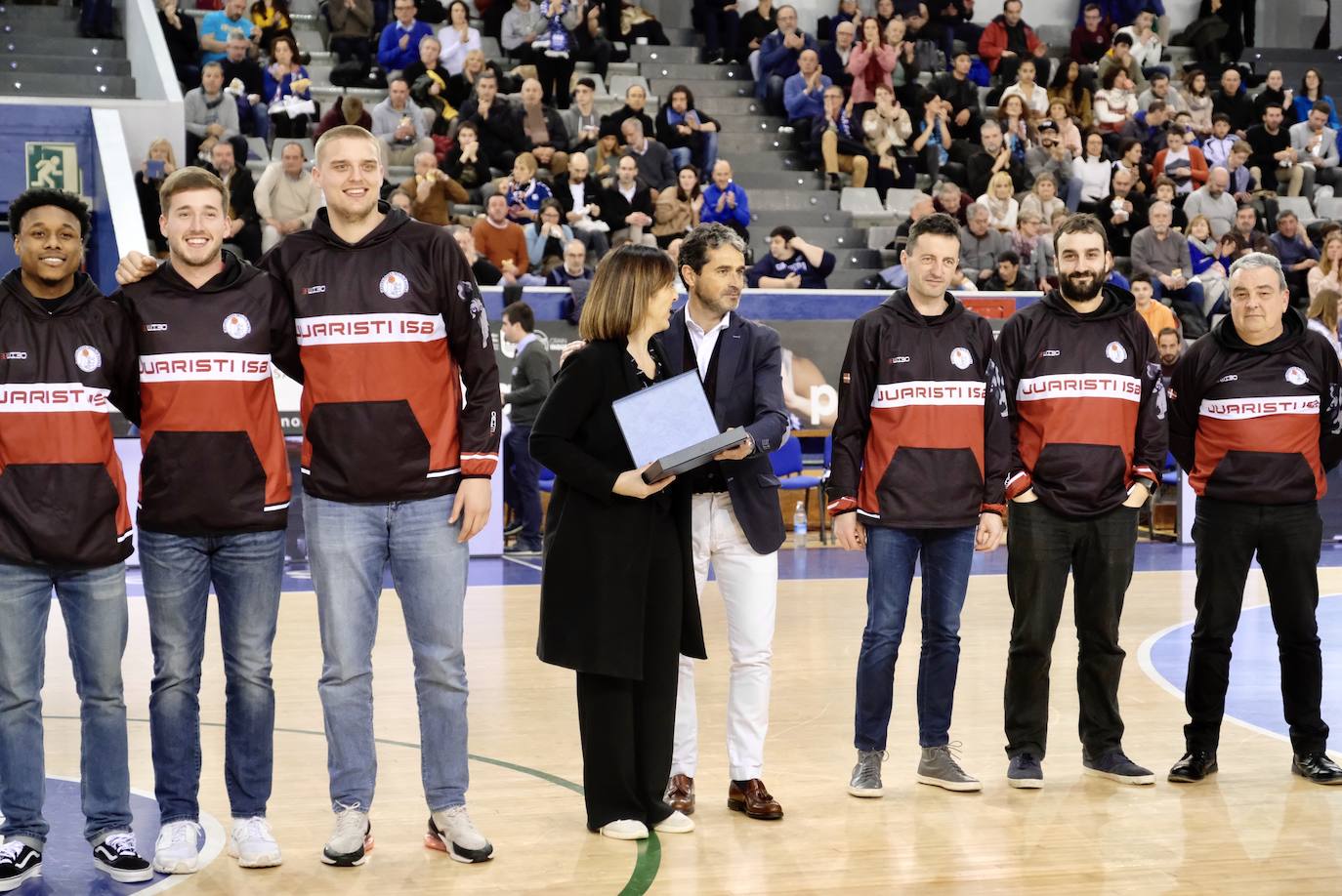 El Delteco Gipuzkoa Basket estrenó este viernes el año en San Sebastián con una victoria ante el Cáceres (72-64).