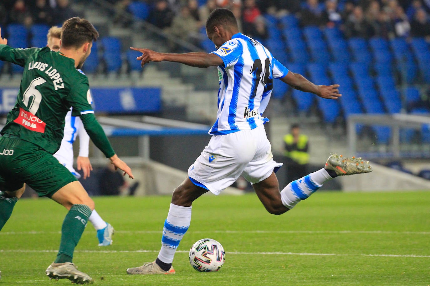 Buen ambiente en la eliminatoria copera que ha enfrentado a los realistas contra el Espanyol