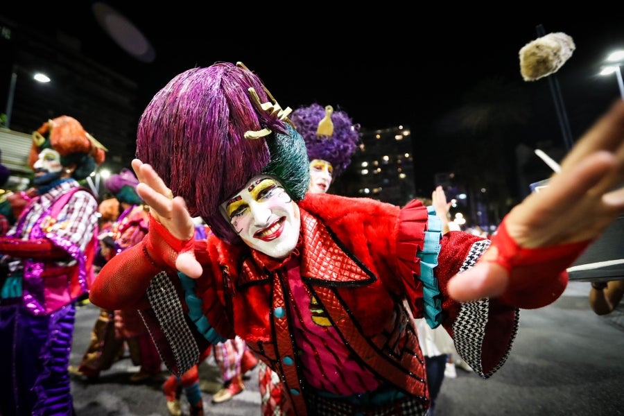 Uruguay da comienzo al que es considerado el Carnaval más largo del mundo. Durante tres meses los vecinos de Montevideo saldrán a las calles para ambientar la ciudad de luz, color y música.