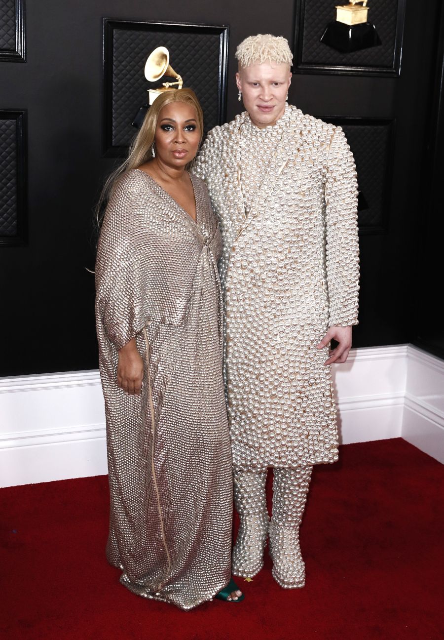 Las estrellas de la música se han dado cita en el Staples Center de Los Ángeles con motivo de la 62 edición de los Premios Grammy. Repasamos una Alfombra Roja que ha estado protagonizada por diseños extravagantes y llenos de originalidad