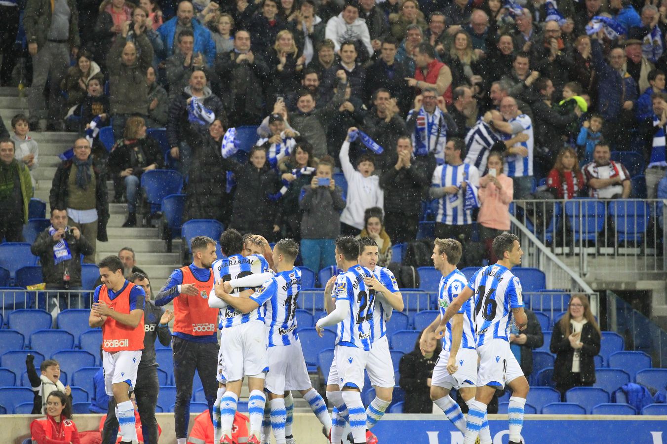 La Real Sociedad sigue soñando con la Copa tras eliminar a Osasuna. Los txuri-urdin estarán en el bombo de cuartos