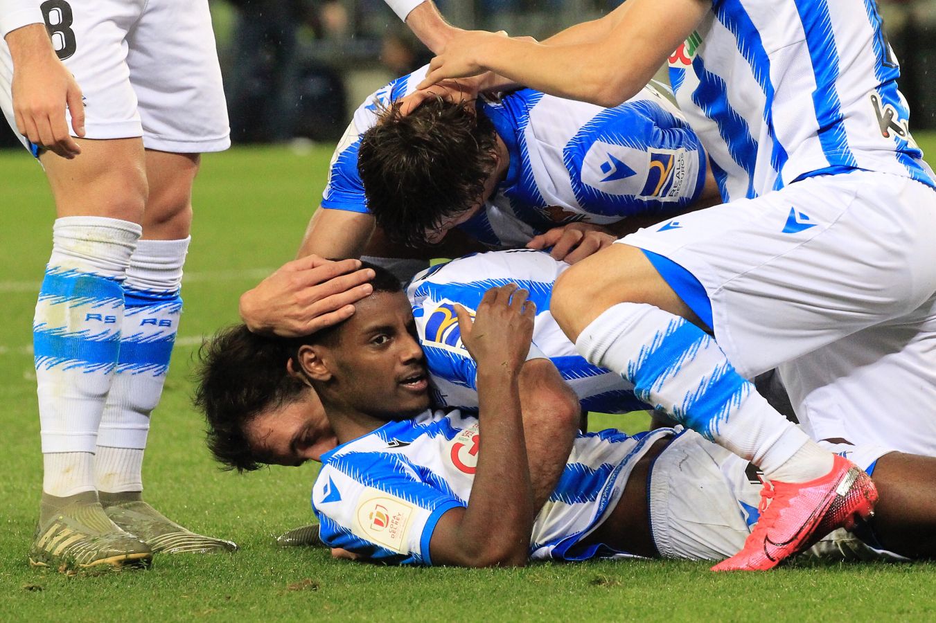 La Real Sociedad sigue soñando con la Copa tras eliminar a Osasuna. Los txuri-urdin estarán en el bombo de cuartos