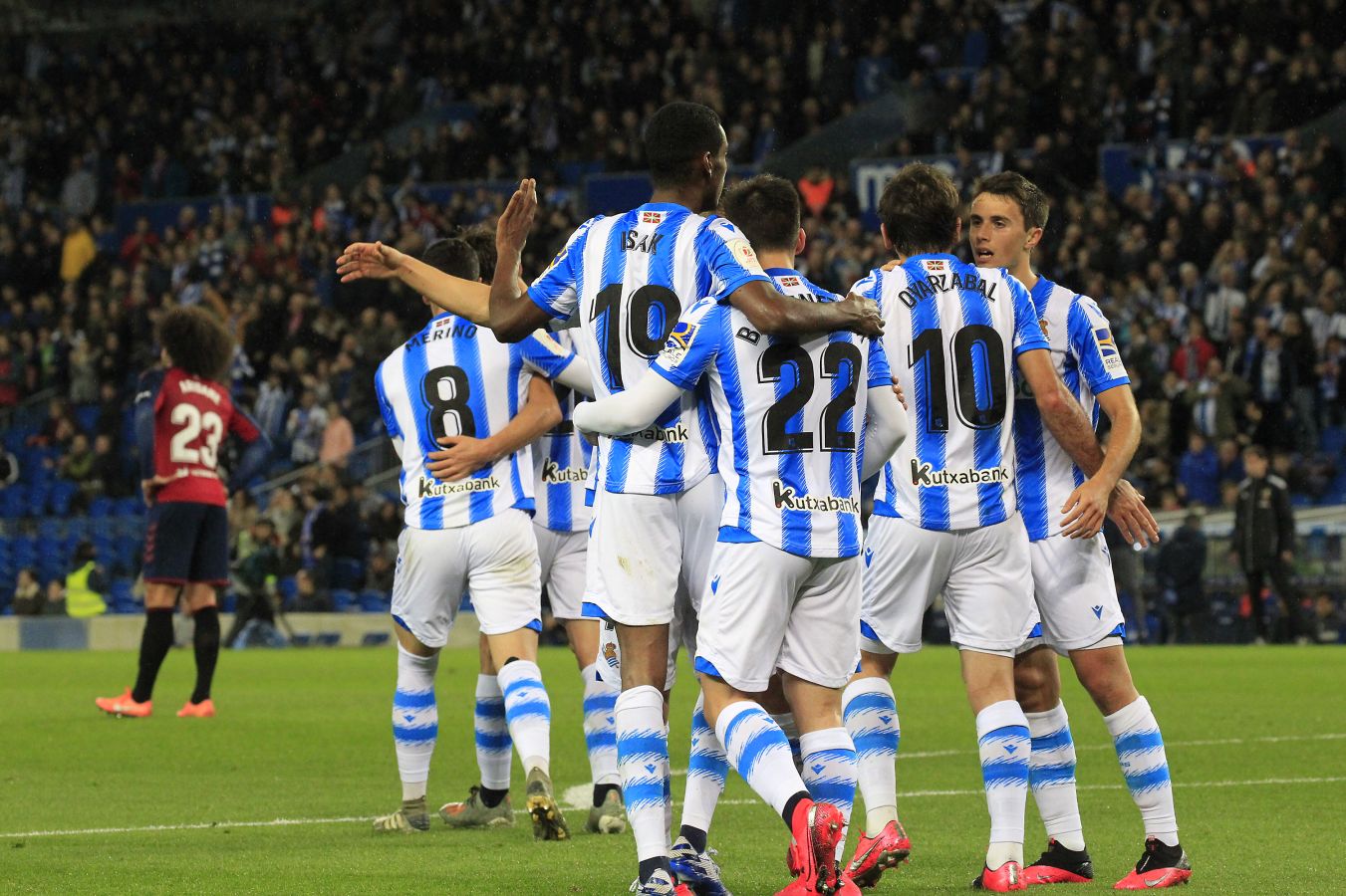 La Real Sociedad sigue soñando con la Copa tras eliminar a Osasuna. Los txuri-urdin estarán en el bombo de cuartos