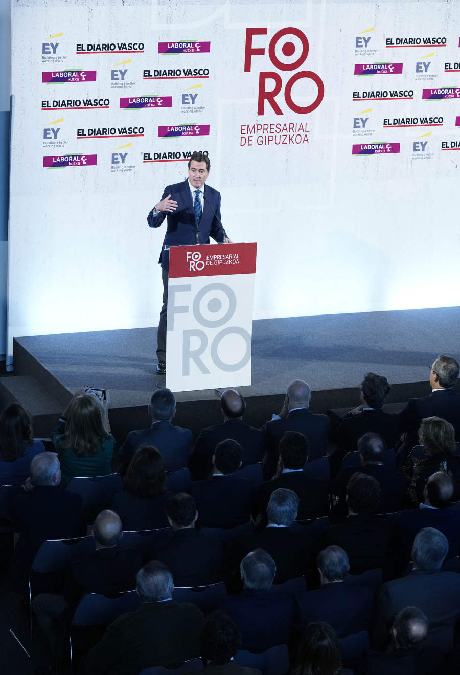 Fotos: Garamendi subraya en la «voluntad de diálogo» de CEOE para la reforma laboral