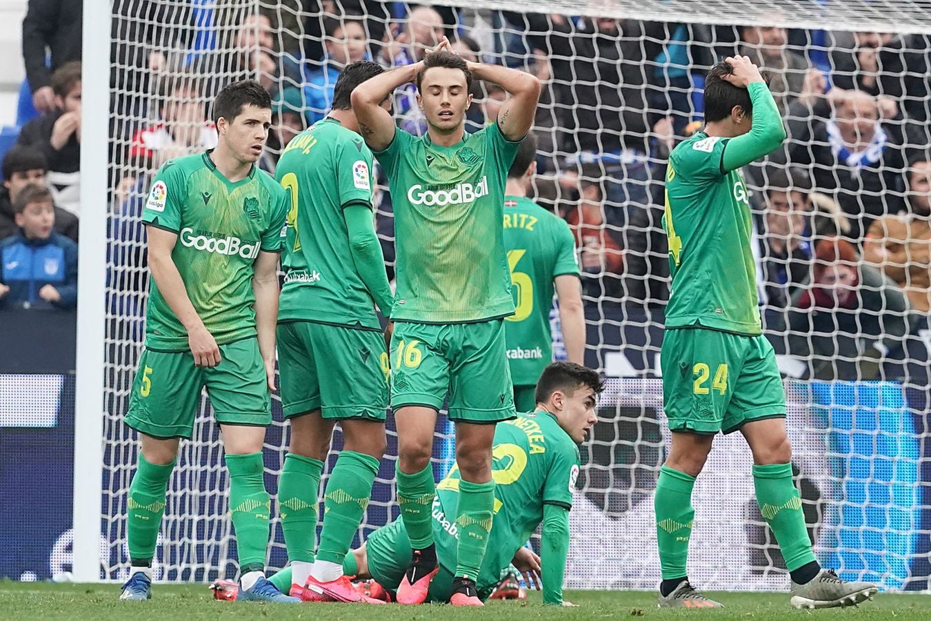 Los txuri-urdin caen en Butarque tras el gol de falta directa de Óscar Rodríguez en el último minuto. Isak adelantó a la Real en la primera parte y Omeruo puso las tablas en el 48. 