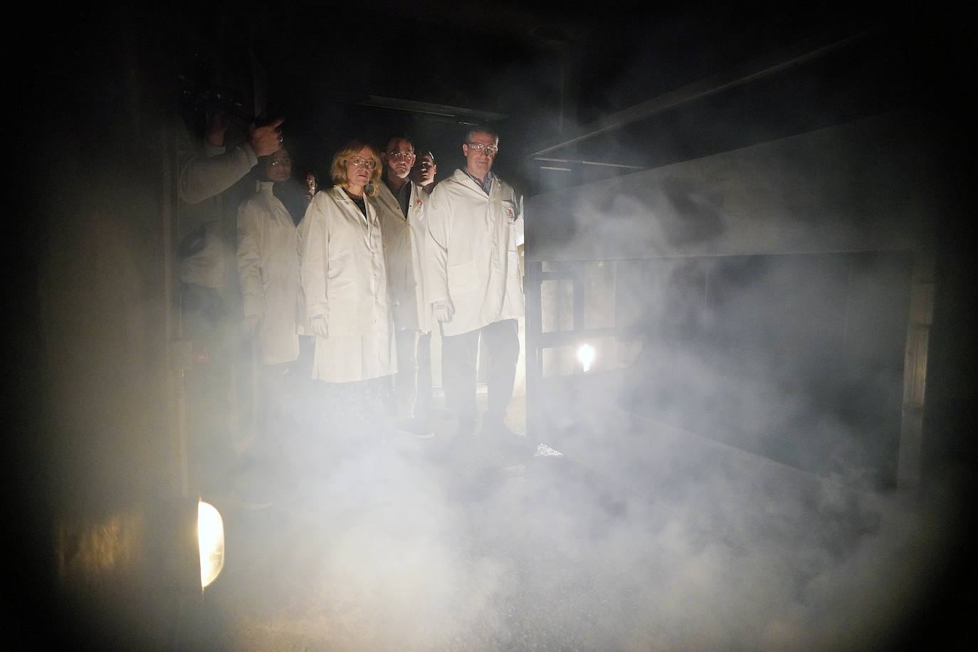 La Fundación Sueskola está de celebración. El centro de Adiestramiento en Prevención y Extinción de Incendios, dependiente de la Diputación de Gipuzkoa, cumple diez años de vida. Ha formado a más de 37.000 alumnos de todo Gipuzkoa, Bizkaia, Álava, La Rioja, Navarra y Andorra, y ha organizado 2.700 cursos. El diputado general de Gipuzkoa, Markel Olano, visitó este lunes las instalaciones de Ordizia.