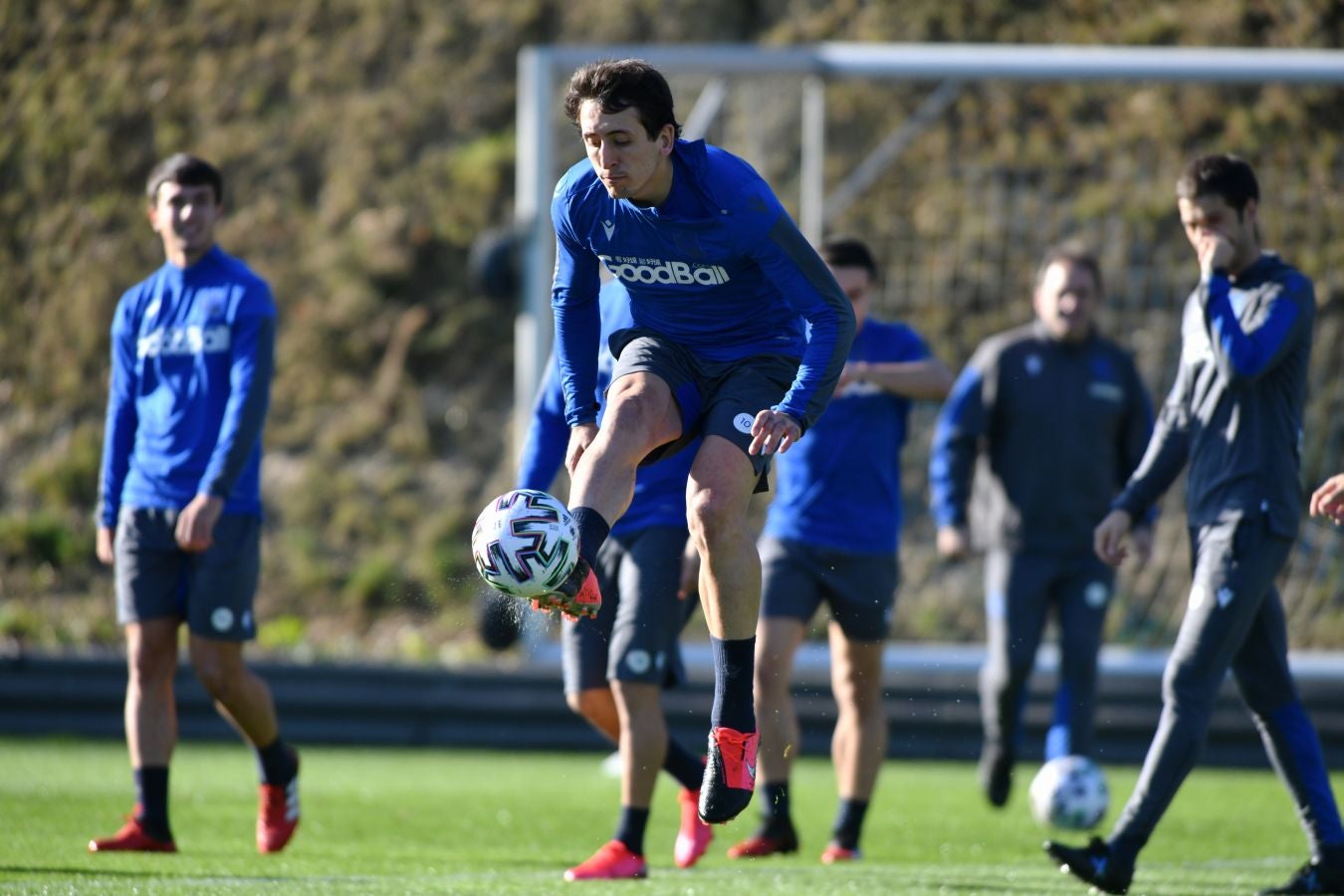 La Real Sociedad se mide al Real Madrid en cuartos de final de la Copa del Rey. Merino y Moyá han entrado en la convocatoria y Sangalli se ha quedado fuera