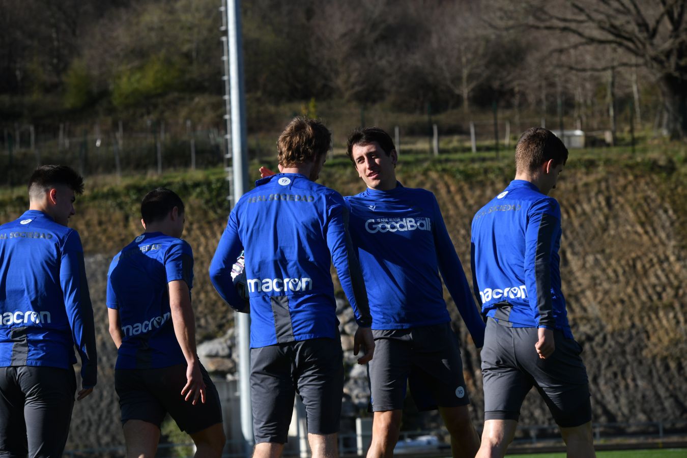 La Real Sociedad se mide al Real Madrid en cuartos de final de la Copa del Rey. Merino y Moyá han entrado en la convocatoria y Sangalli se ha quedado fuera