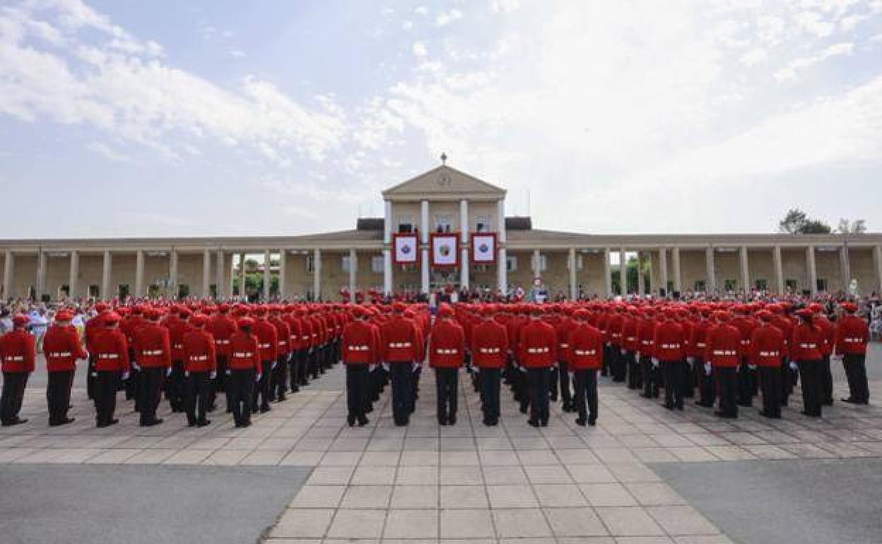 Ertzainas en la academia de Arkaute.