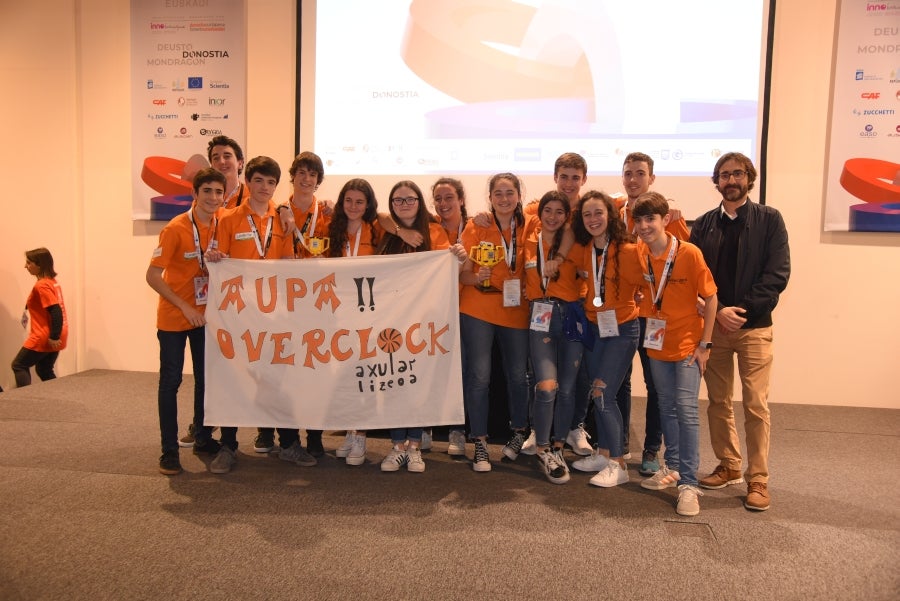 Axular Lizeoa de Donostia disputará la final estatal tras vencer en la First Lego League Euskadi. 