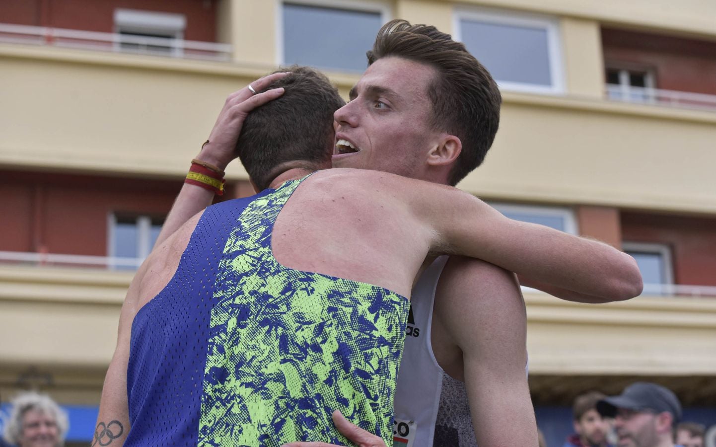 Carlos Mayo y Elena Loyo se han llavado la prueba en una carrera con mucha afición.