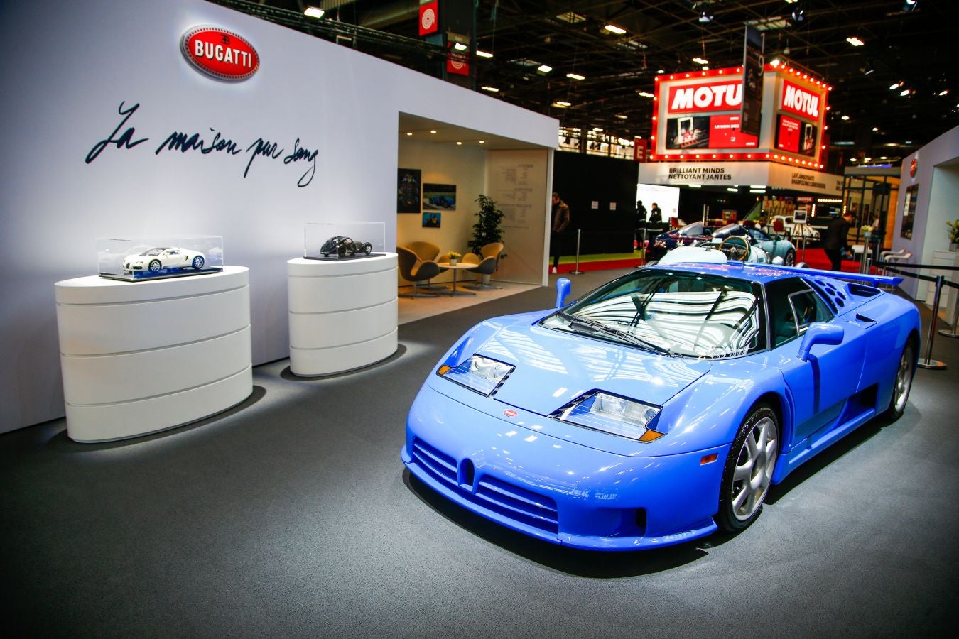 La historia del automovilismo se ha congregado estos días en el salón Rétromobile de París donde se han podido ver modelos legendarios de marcas como Renault, Ferrari, Citroen, Lamborghini, Ford, Mercedes, Porsche y Bugatti entre muchas otras.