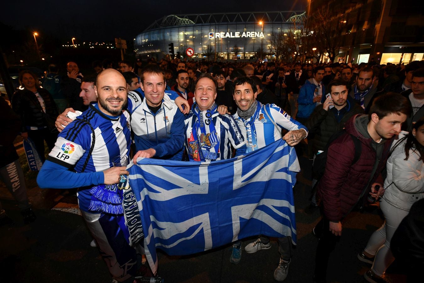 La afición txuri-urdin no ha fallado en las horas previas al partido de semifinales de Copa del Rey frente al Mirandes.