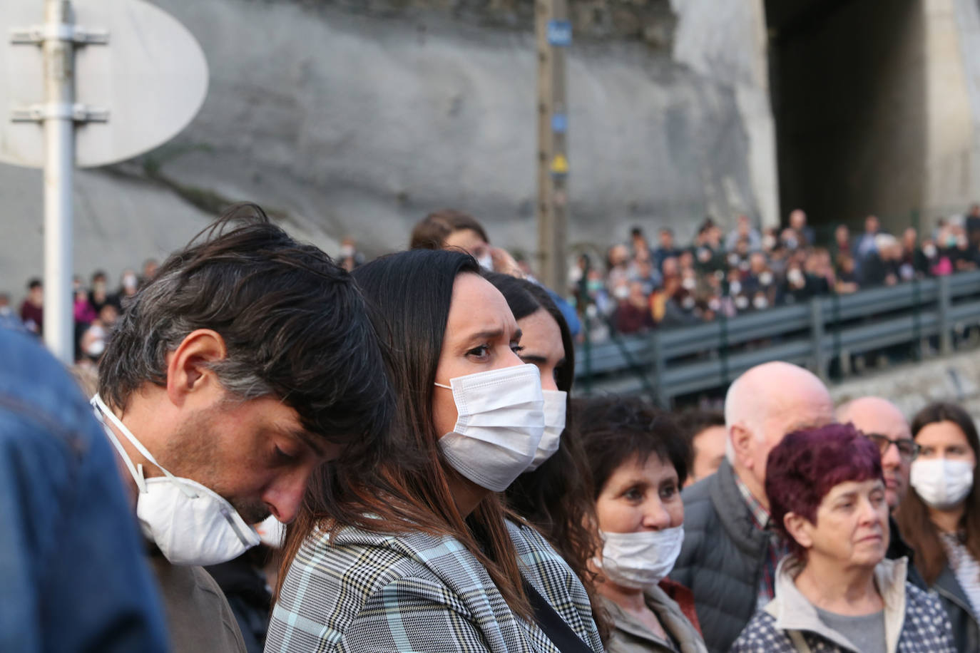 Los vecinos de las localidades cercanas al vertedero han unido sus fuerzas este sábado para protestar por la gestión del desprendimiento de Zaldibar. Y lo han hecho con una movilización conjunta que ha arrancado desde tres localidades próximas a la escombrera: Eibar, Ermua y Elgeta.