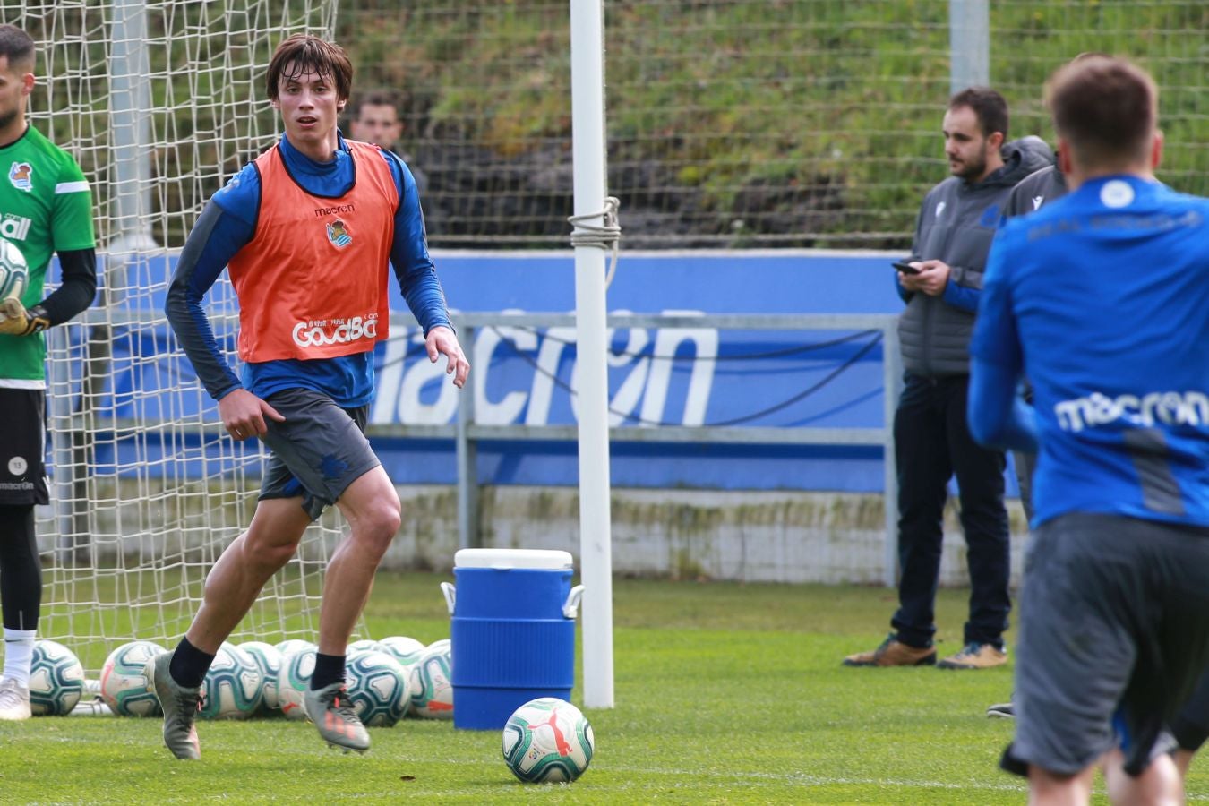 Las mejores imágens del entremiento del conjunto txuri urdin.