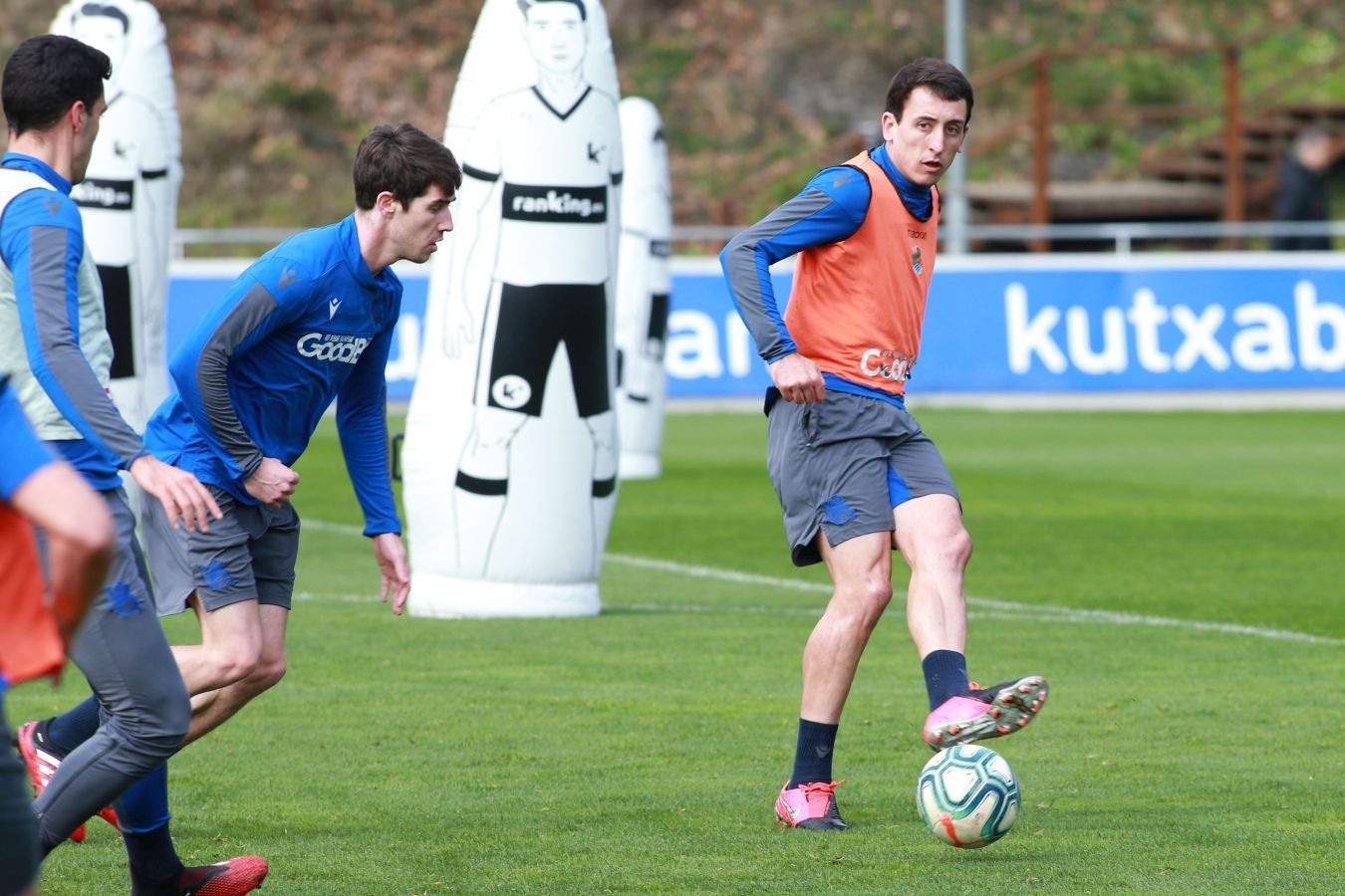 Las mejores imágens del entremiento del conjunto txuri urdin.