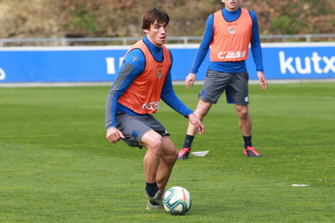 Las mejores imágens del entremiento del conjunto txuri urdin.