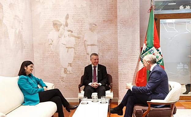 Carolina Darias, Iñigo Urkullu y Josu Erkoreka, este jueves en Lehendakaritza.