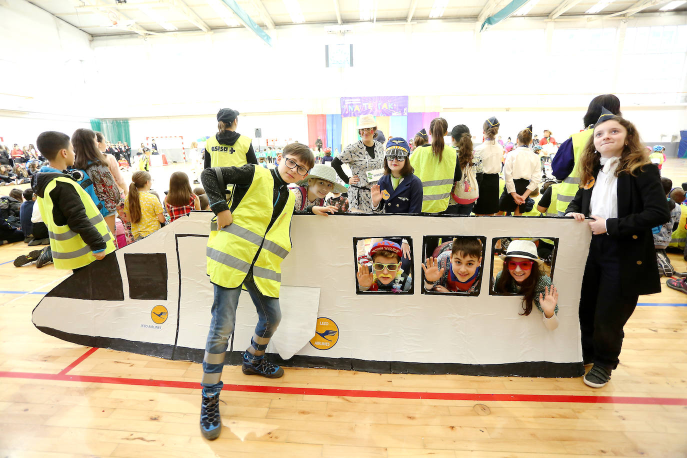 La Herri Eskola de Lezo ha vivido un viernes especial con motivo del carnaval.