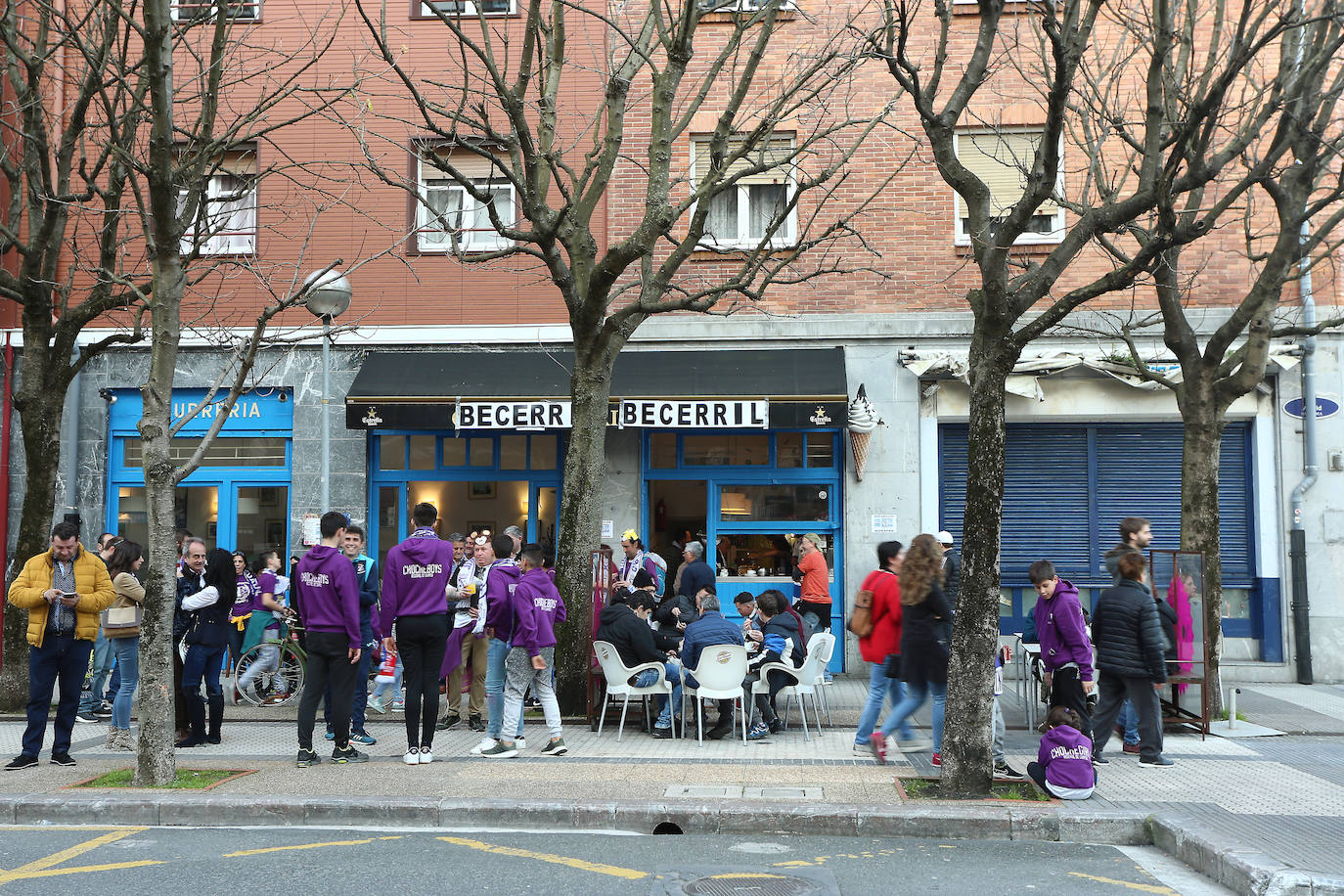 Los habitantes de Becerril de Campos se encuentran en San Sebastián para disfrutar de la invitación de la Real Sociedad.