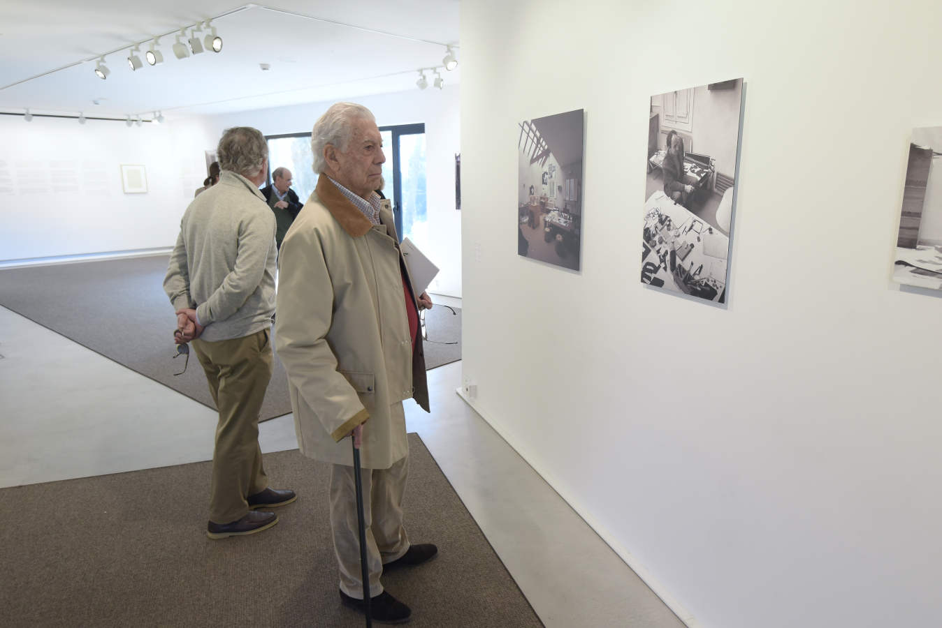 Mario Vargas Llosa e Isabel Preysler realizaron la visita en compañía de amigos y de responsables de Chillida Leku