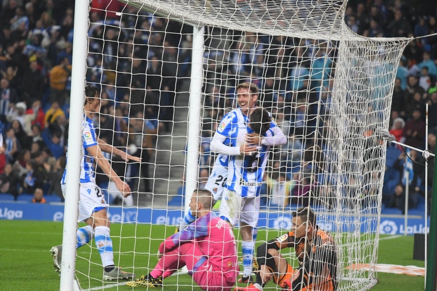 Fotos: Las mejores imágenes de la Real Sociedad contra frente al Valencia