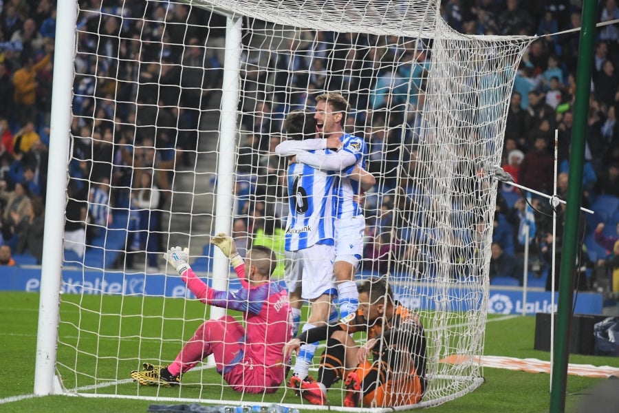 Fotos: Las mejores imágenes de la Real Sociedad contra frente al Valencia