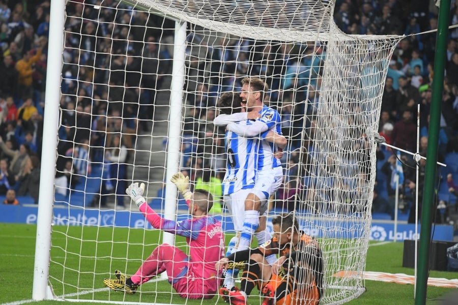 Fotos: Las mejores imágenes de la Real Sociedad contra frente al Valencia