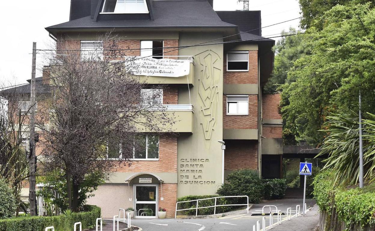 La fachada del centro médico La Asunción de Tolosa